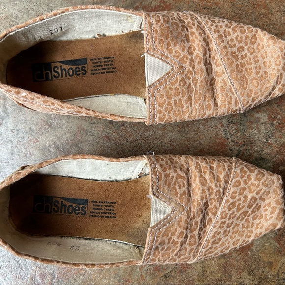 Shoes Size 5 - Picture 4 of 5